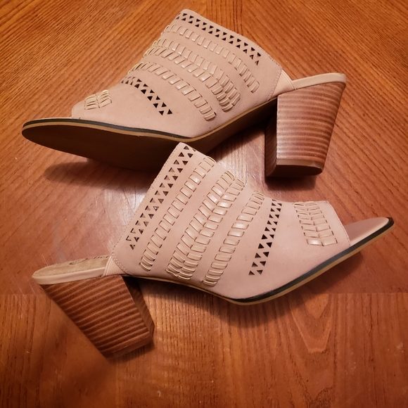 Bella Vita Shoes - Bella vita size 12w block heel sandals